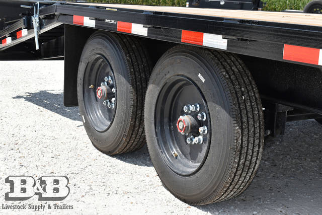 2025 Equipment Flatbed Trailer photo 2