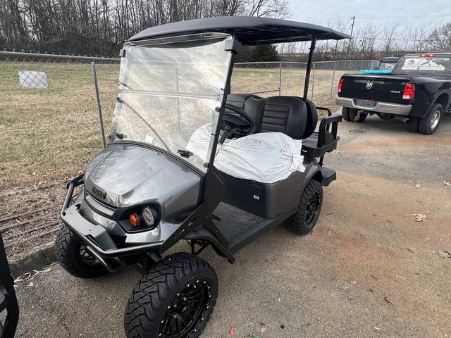 2026 EZGO Express photo 2