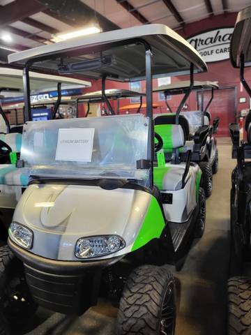 2021 EZGO RXV