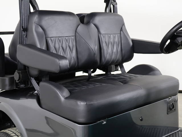 2026 EZGO RXV photo 3