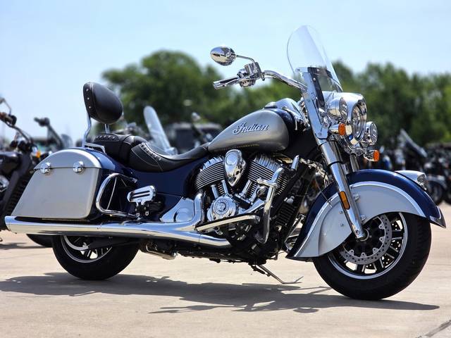 2017 Indian Motorcycle Springfield™ Blue Sapphire Over Star Silver