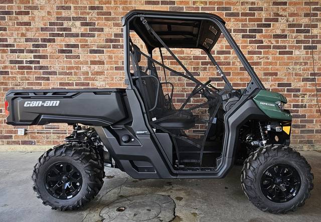 2023 Can-Am® Defender DPS HD10 Tundra Green