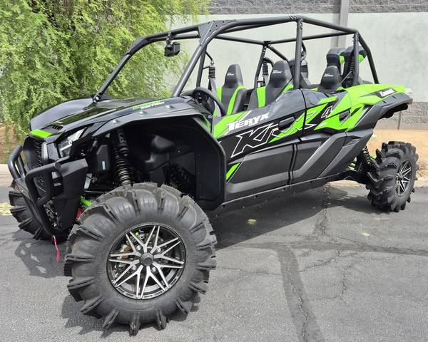 2025 Kawasaki Teryx® KRX4™ 1000 Lifted Edition