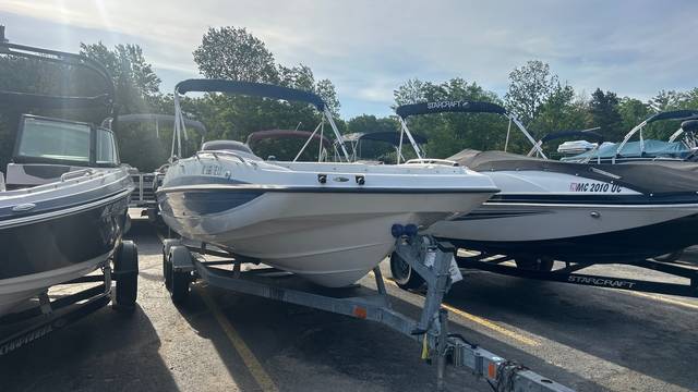 2008 Bayliner 217 SD for sale on Searchshop