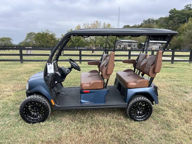2027 EZGO Liberty photo 2