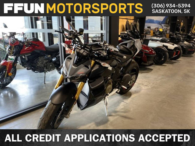 2024 Ducati Streetfighter V4 S Grey &amp; Black