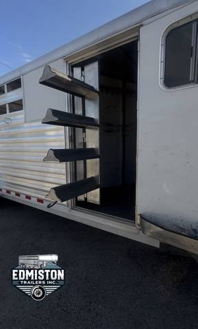 2020 Horse Livestock Trailer photo 3