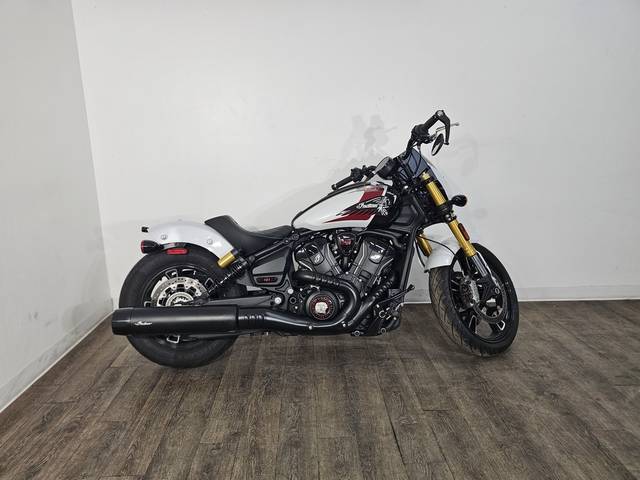 2025 Indian Motorcycle® 101 Scout® Ghost White Metallic with Graphics