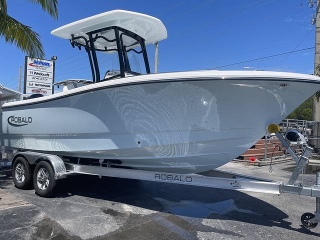 2022 Robalo R230 | RIVA Motorsports & Marine