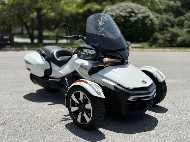 2017 Can-Am® Spyder® F3-T 6-Speed Semi-Automatic (SE6)