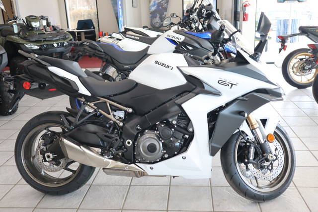 2026 Suzuki GSX-S1000GT+