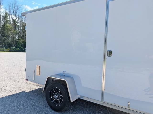 2027 Haulin photo 3