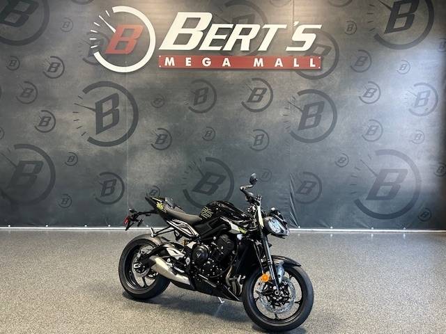 2026 Triumph STREETTRIPLERS