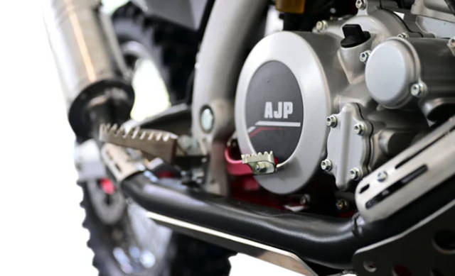 2027 Ajp Motos photo 2