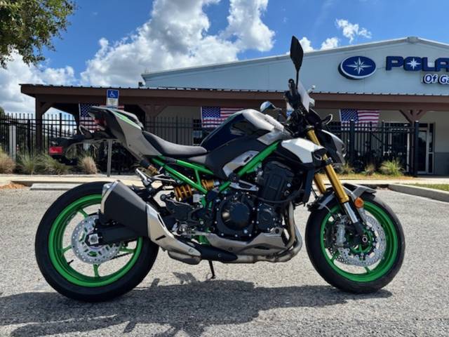 2025 Kawasaki Z900 SE ABS