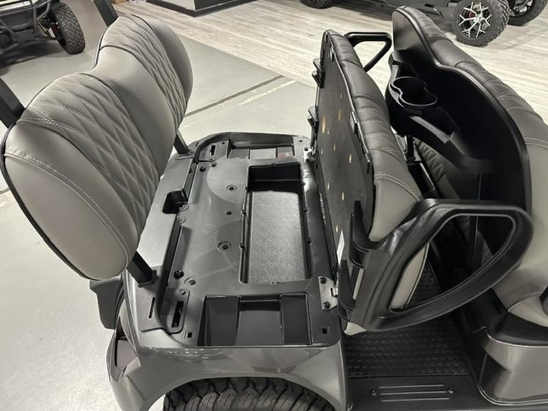 2027 EZGO Liberty photo 8