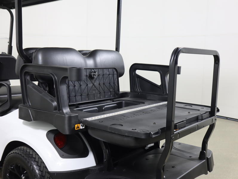 2026 EZGO Express photo 9