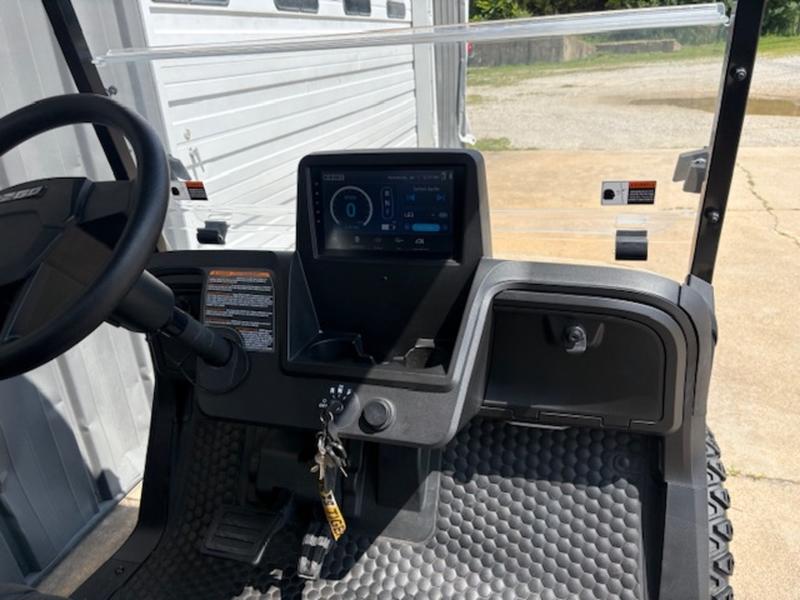 2026 EZGO RXV photo 7