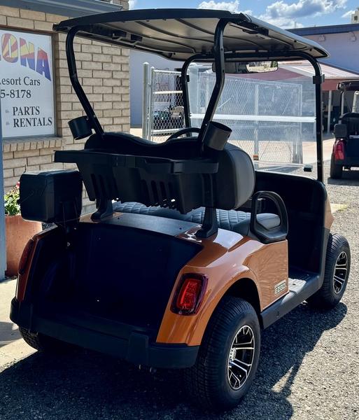 2022 EZGO RXV photo 2