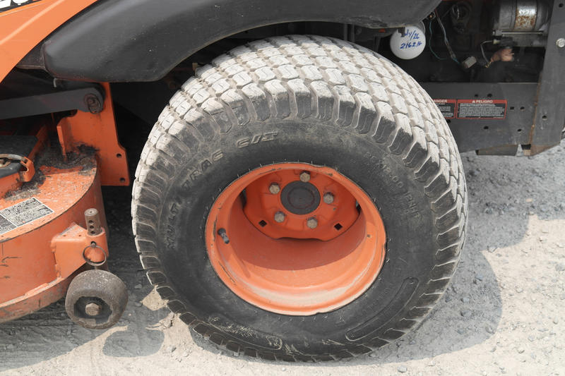Kubota ZD326P used for sale - photo 12