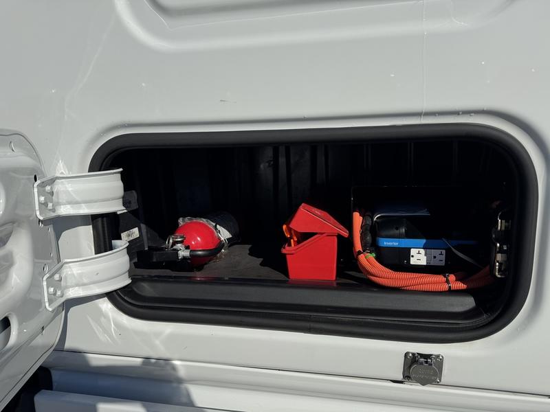 2025 Freightliner Cascadia in Columbus, OH — photo 4