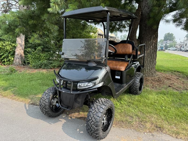 2021 EZGO RXV