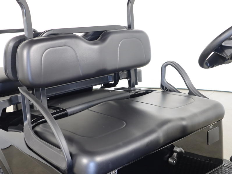 2027 EZGO VALOR photo 3