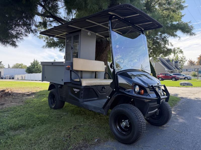 2022 Cushman Hauler photo 2