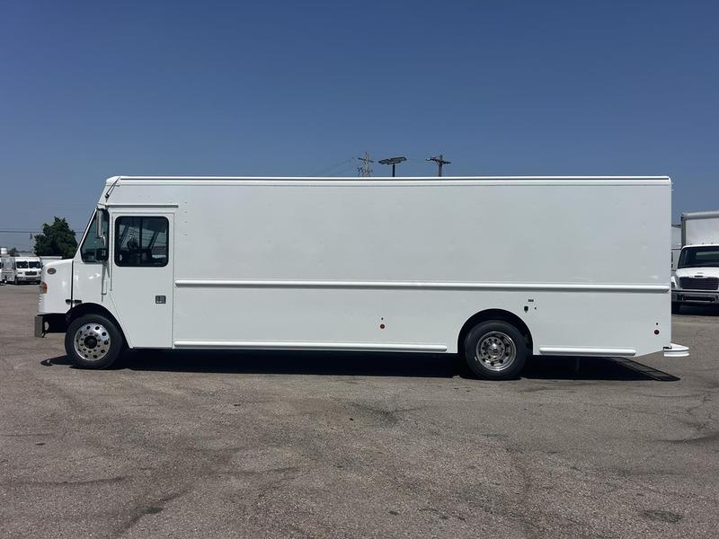 2027 Freightliner in Cincinnati, OH — photo 5