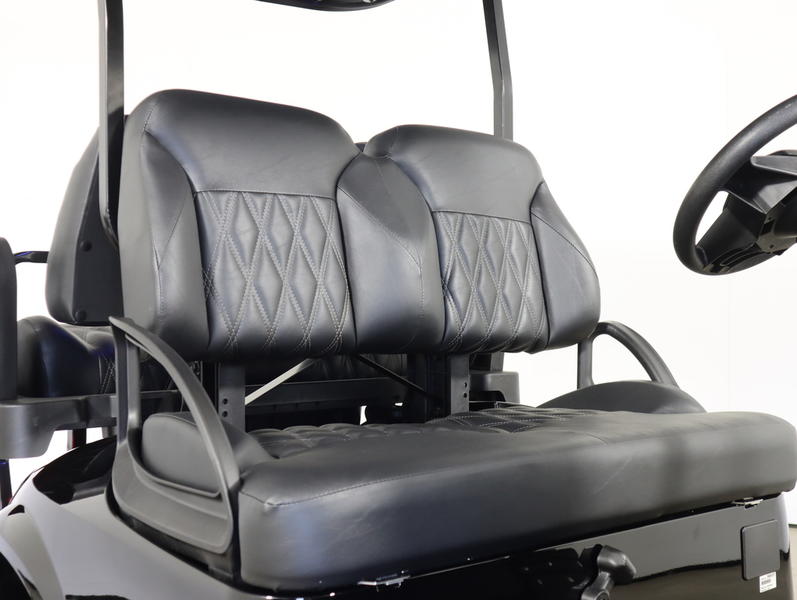 2027 EZGO Express photo 3