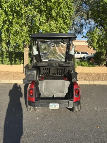 2021 EZGO RXV photo 5