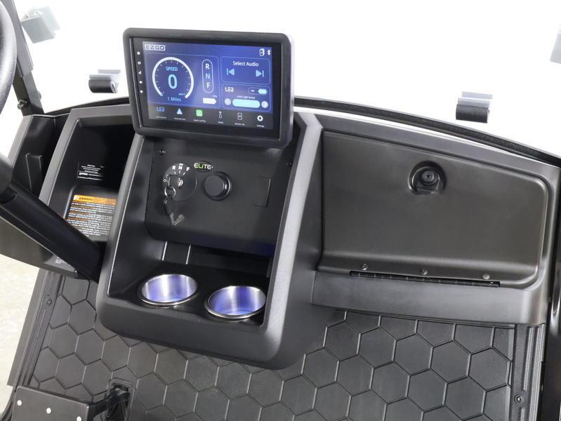 2027 EZGO Express photo 5