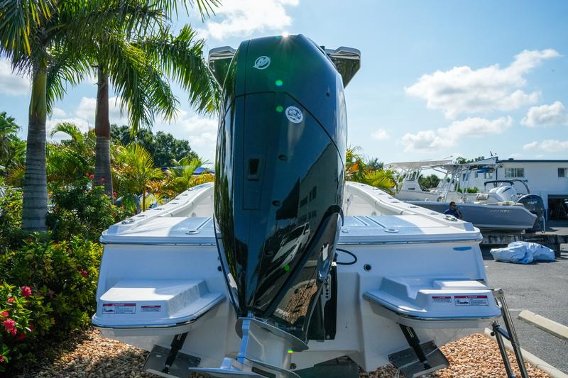 2027 Blackfin 262 HB | Boat and Motor Superstores
