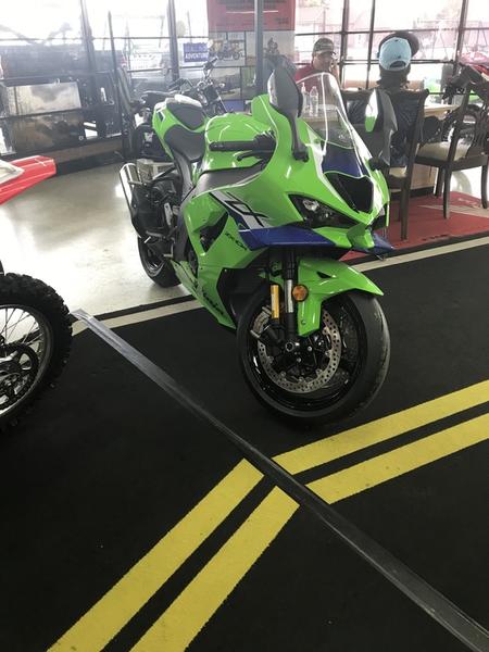 2026 Kawasaki Ninja® ZX™-10R | Iron Horse Motorcycles