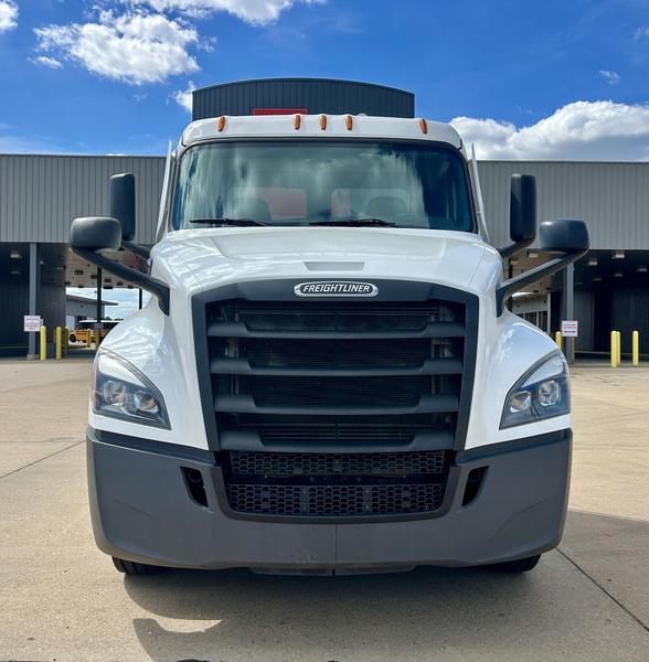 2022 Freightliner in Jackson — photo 2