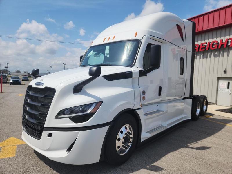2027 Freightliner Cascadia in Pittsburgh, PA — photo 4