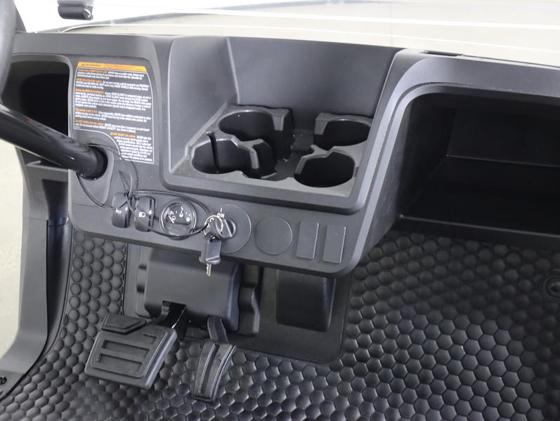 2027 EZGO VALOR photo 6