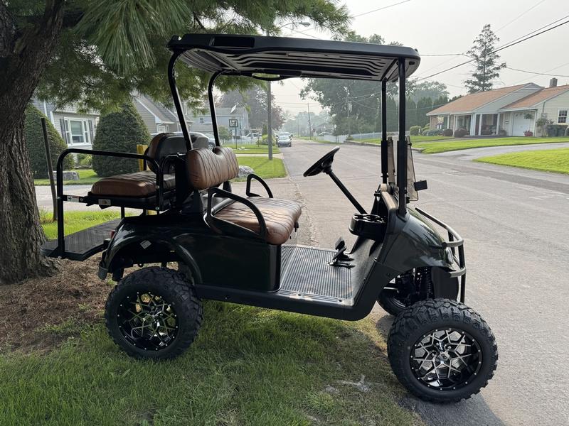 2021 EZGO RXV photo 7