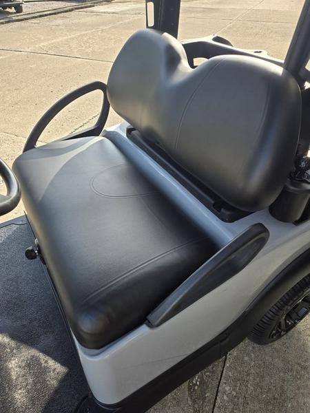 2020 Club Car Precedent photo 3