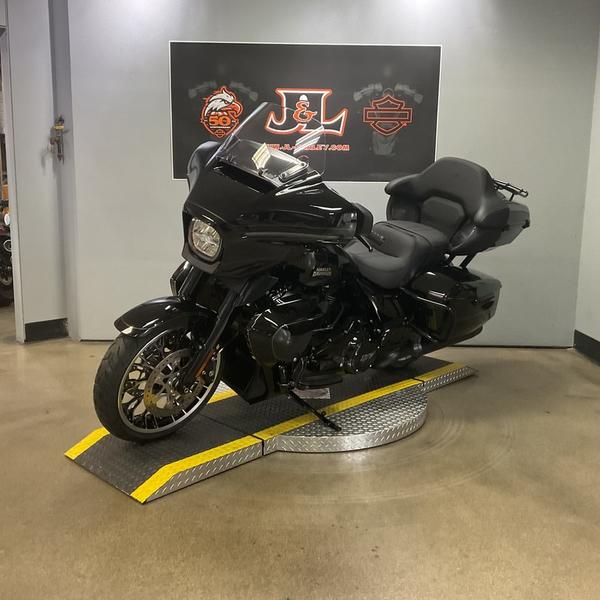 2026 Harley-Davidson® FLHXL - Street Glide® Limited | J&L Harley
