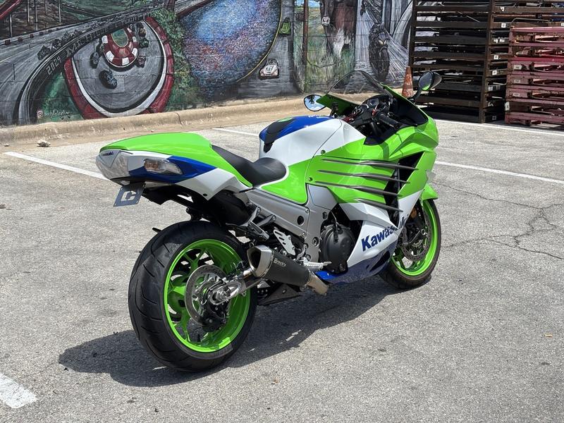 2024 Kawasaki Ninja® ZX™-14R 40th Anniversary Edition ABS