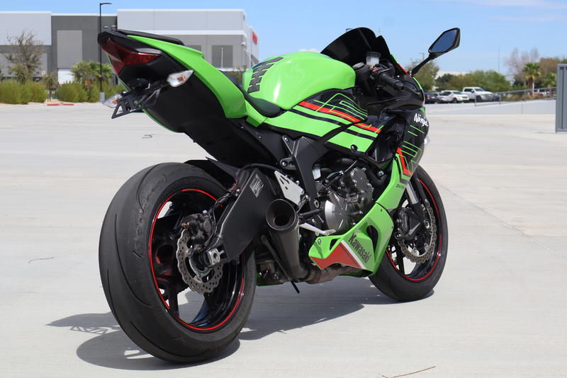 まっつん様 2023 Kawasaki Ninja® ZX™-6R ABS Metallic Matte Graphenesteel Gray