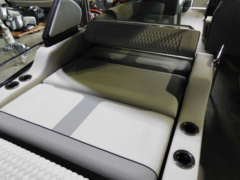 2027 Avalon 2785 Excalibur LTD Quad Flex Lounge Windshield