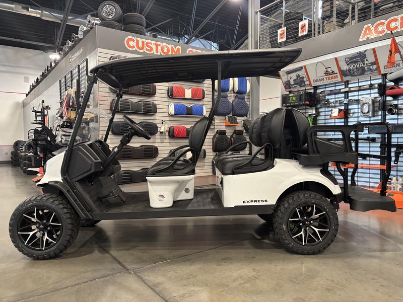 2027 EZGO Express photo 5