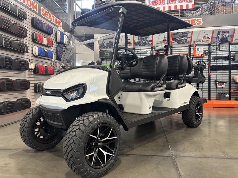 2027 EZGO Express photo 3