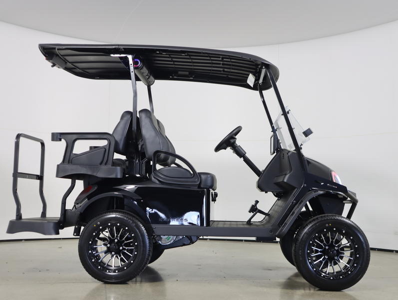 2027 EZGO Express photo 5