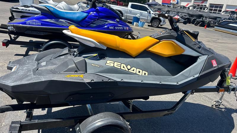 2019 Sea-Doo Spark TRIXX 3-UP w/AUDIO | Spicer's Boat City