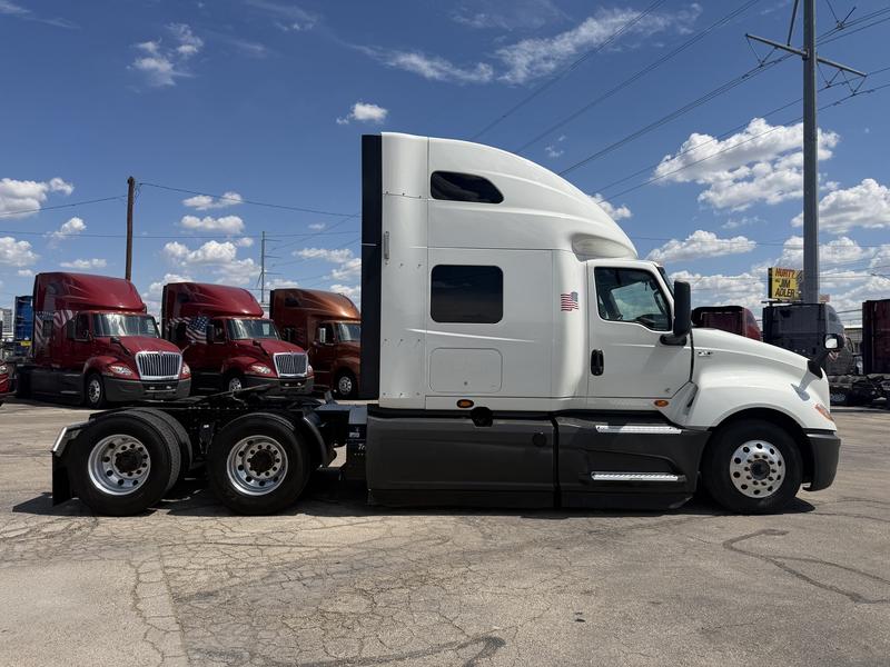 2022 International LT in Dallas — photo 2