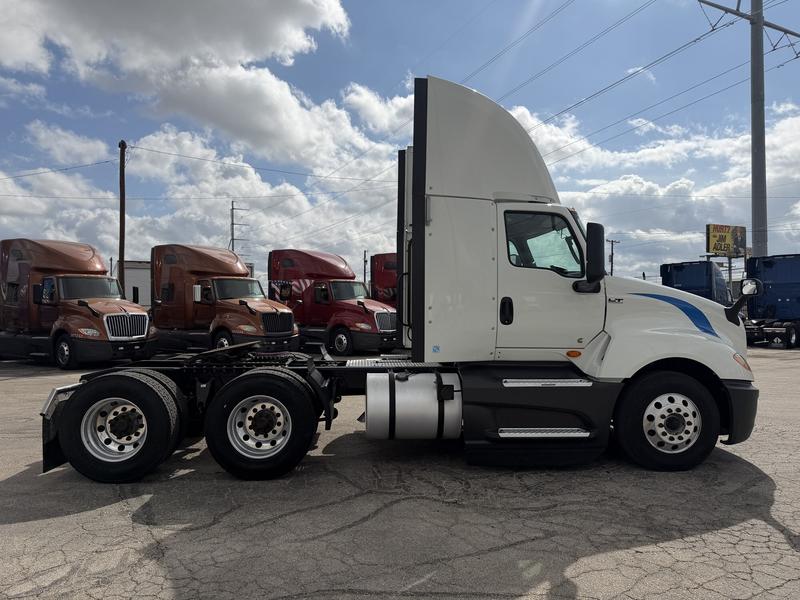 2022 International LT in Dallas — photo 2