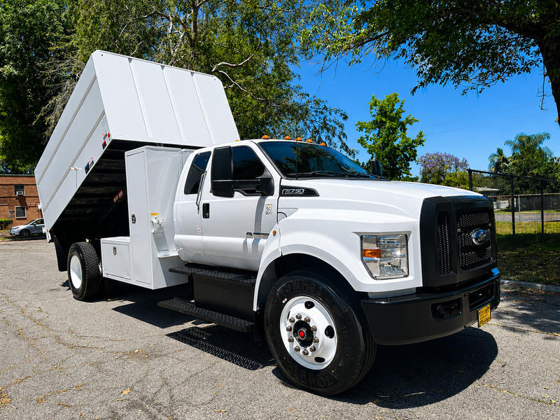 2022 Ford F-750 S.D. Chipper Dump Truck · photo 1 of 15